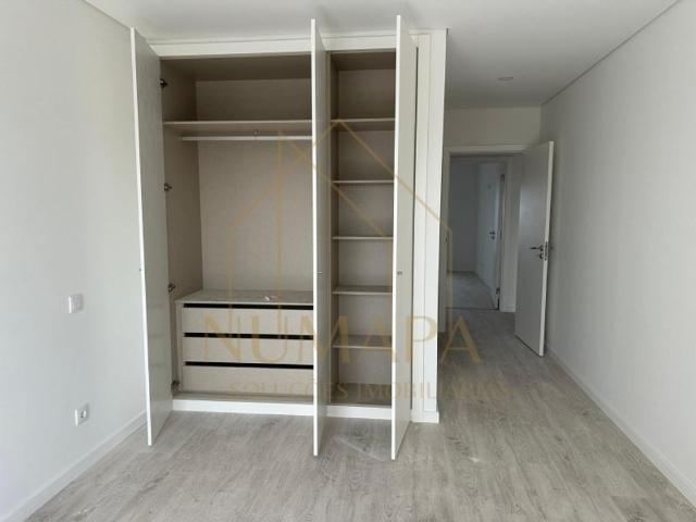 à venda Luxuoso apartamento de 163 m2, Seixal, Setúbal