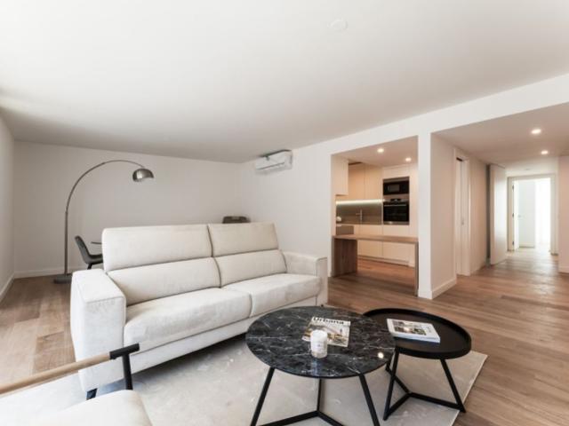 à venda Duplex de alto padrão de 175 m2, Lisboa, Portugal