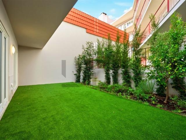 à venda Apartamento de alto padrão, Capuchos Coracao de Jesus, Lisboa