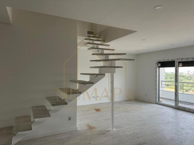 à venda Luxuoso apartamento de 199 m2, Seixal, Setúbal