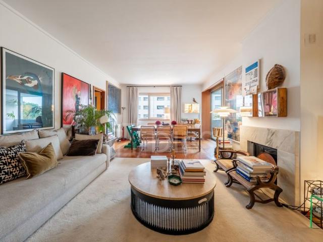 à venda Luxuoso apartamento de 214 m2, Aviz Aldoar, Porto