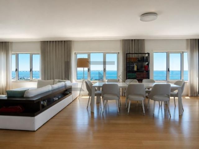 à venda Luxuoso apartamento de 213 m2, Parque das Nacoes Sul, Lisboa