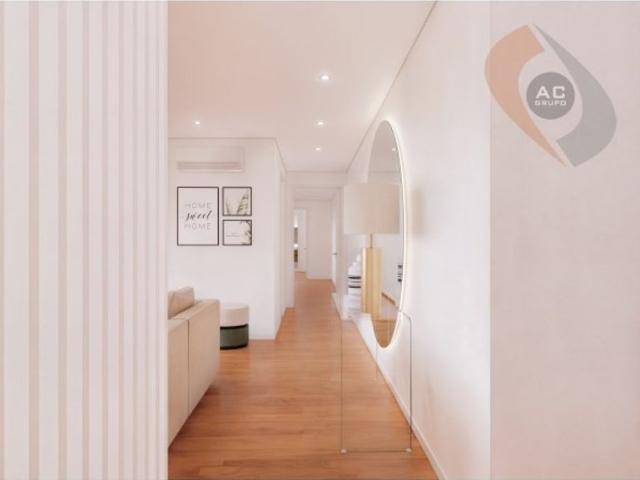 à venda Luxuoso apartamento de 226 m2, Centro, São João da Madeira, Aveiro