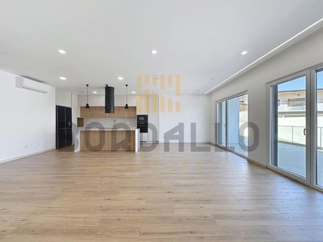à venda Luxuoso apartamento de 230 m2, Lourinhã, Lisboa