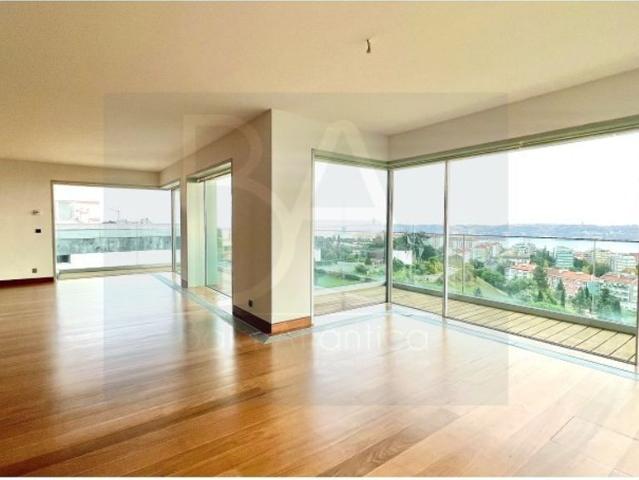 à venda Luxuoso apartamento de 276 m2, Restelo Sao Francisco Xavier, Lisboa
