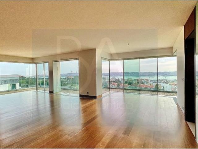 à venda Luxuoso apartamento de 281 m2, Restelo Sao Francisco Xavier, Lisboa