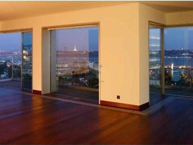 à venda Luxuoso apartamento de 281 m2, Restelo Sao Francisco Xavier, Lisboa
