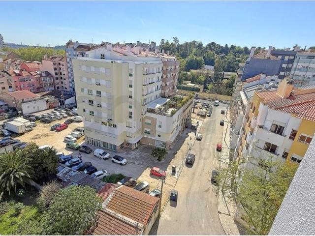à venda Luxuoso apartamento de 310 m2, Laranjeiras, Lisboa