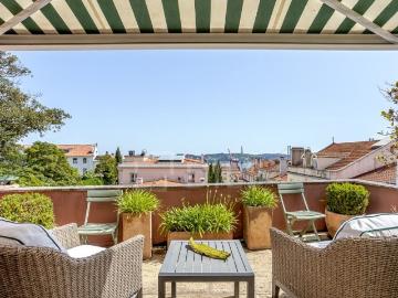 à venda Apartamento de alto padrão de 336 m2, Lapa, Lisboa