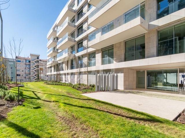 à venda Luxuoso apartamento de 56 m2, Amoreiras Sao Mamede, Lisboa