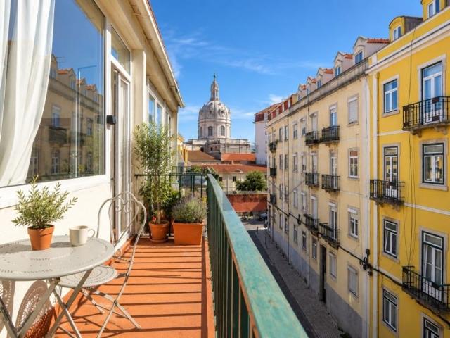 à venda Luxuoso apartamento de 72 m2, Lapa, Lisboa