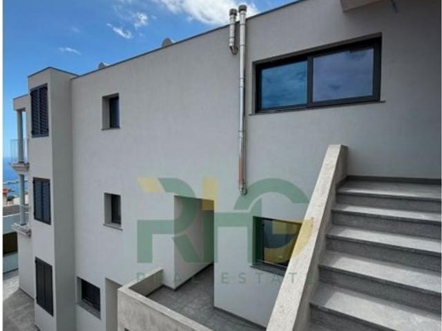 à venda Luxuoso apartamento de 75 m2, Visconde Cacongo, Funchal, Madeira