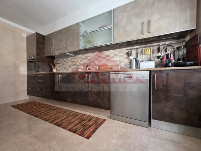 à venda Luxuoso apartamento de 91 m2, Sesimbra, Portugal