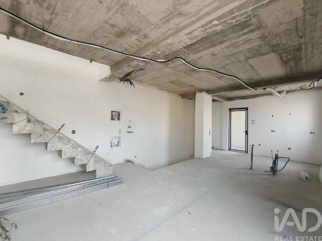 à venda Luxuoso apartamento de 176 m2, Quarteira, Portugal
