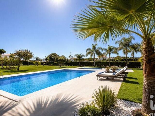 à venda Luxuoso apartamento, Quarteira, Portugal