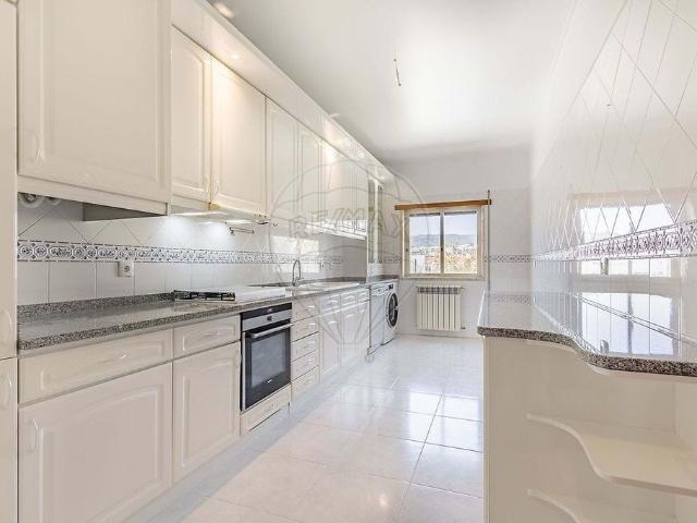 à venda Apartamento de alto padrão, Alverca do Ribatejo e Sobralinho, Vila Franca de Xira, Lisboa