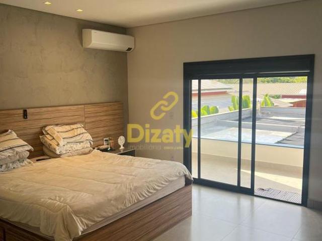 À VENDA LINDA CASA COM FINO ACABAMENTO EM PARAOPEBA MG