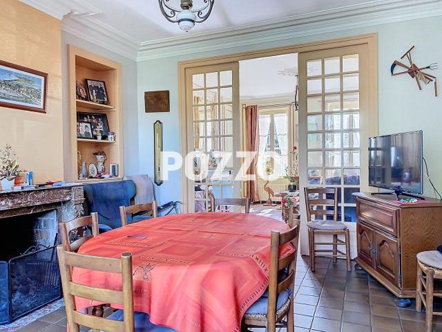 A VENDRE 50550 SAINT VAAST LA HOUGUE, propriété de caractère