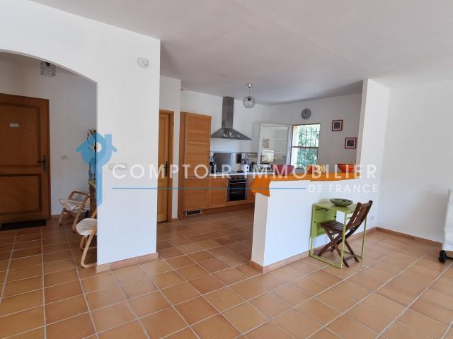 À VENDRE 83 BARGEMON Villa avec piscine et vue sur les collines