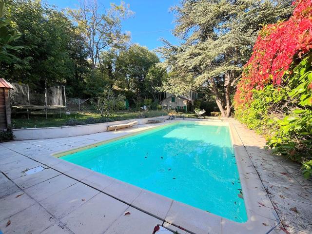 A VENDRE 84120 MIRABEAU MAISON TYPE 4 PIECES D'ENVIRON 97 M2 AVEC TERRAIN DE 1060 M2