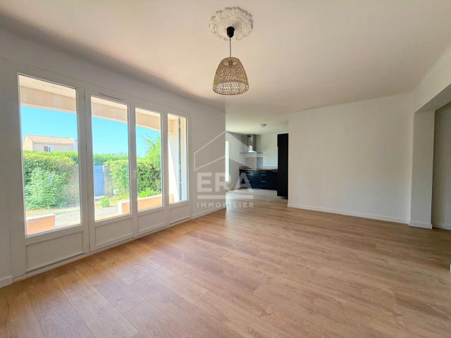 A VENDRE 84120 PERTUIS APPARTEMENT TYPE 4 PIECES AVEC TERRASSE, JARDIN ET 2 PLACES DE STATIONNEMENT