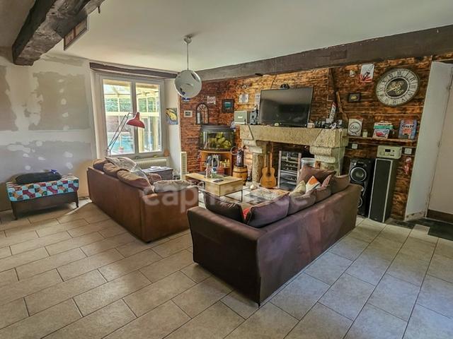 A vendre 8 pièces FONTAINE LA RIVIERE 91 Maison sur sous sol avec cave voûtée et piscine