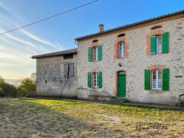 A vendre 2 maisons au prix d’une avec grand terrain et fort potentiel entre Revel 31 et Cuq Toulza 81