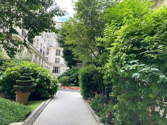 A VENDRE 2P 54m2 VUE JARDIN LES HESPERIDES VILLA MALHERBES