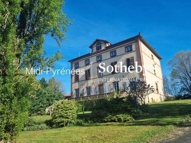 A Vendre 30 Min D'albi Maison De Maître 552 M2 Terrain. 552m² Albi
