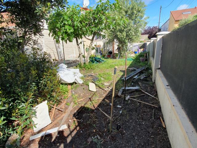 À vendre 360000 € à Colombes: maison de 60m2 terrain 223m2