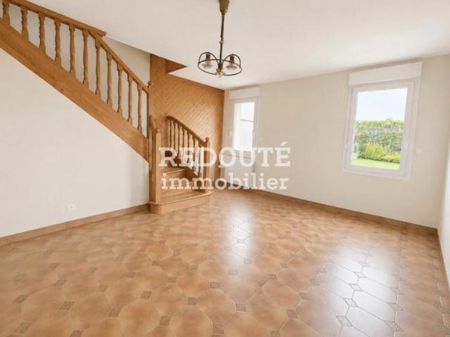 A VENDRE 3 MNS DE CORMONTREUIL MAISON 4 CHAMBRES GARAGE