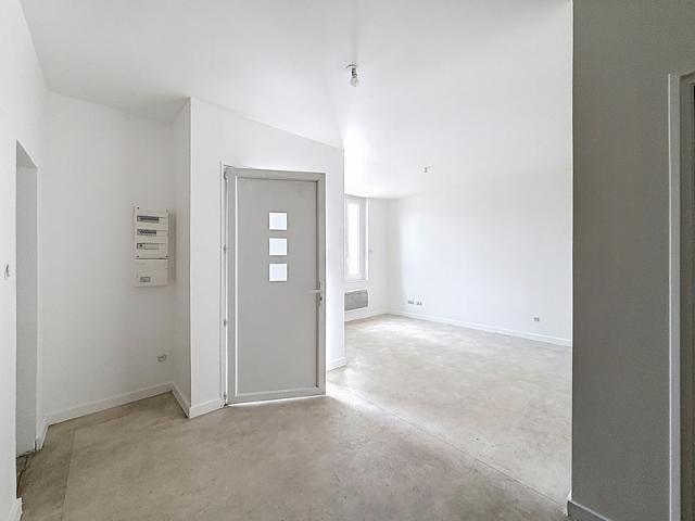 À VENDRE 3 APPARTEMENTS T2 BOURGOIN JALLIEU OU IMMEUBLE
