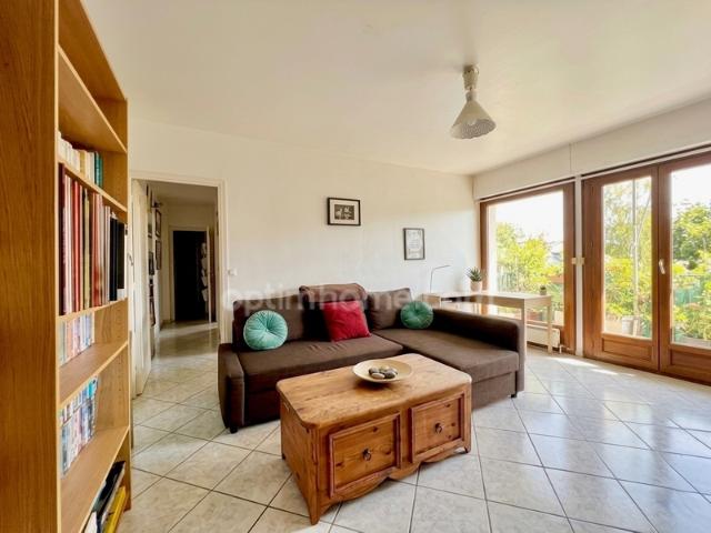 À vendre 3 pièces, le Plessis Bouchard, 2 Chambres, balcon, cave, proche gare