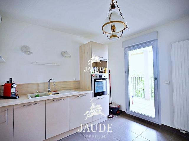 A VENDRE T3 AVEC TERRASSE ET PLACE DE PARKING CLERMONT FERRAND