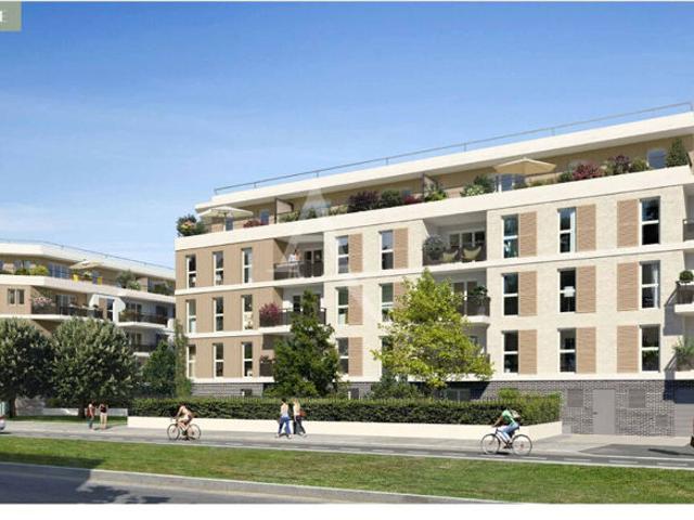 A VENDRE T3 DERNIER ETAGE AVEC BALCON SUR AVRILLE