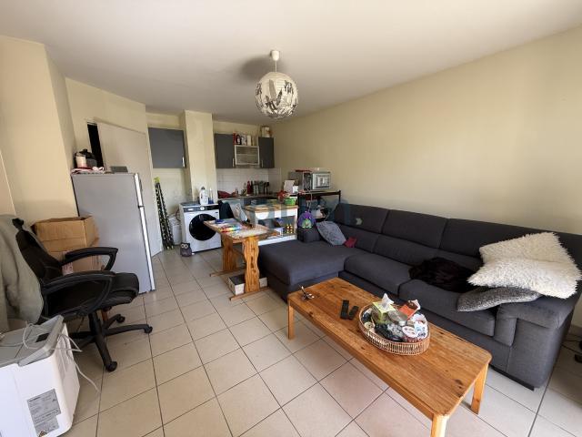 À vendre T2 avec terrasse en rez de jardin Secteur La Courtaisière