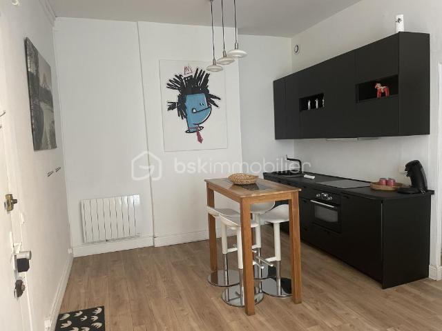 À VENDRE – T2 MEUBLÉ DE STANDING – CENTRE VILLE