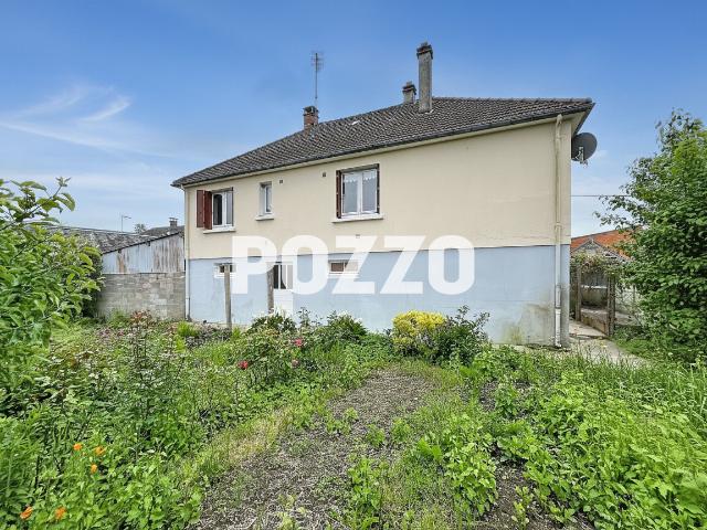 A VENDRE. TORIGNY. MAISON EN VIE DE PLAIN PIED SUR SOUS SOL TOTAL