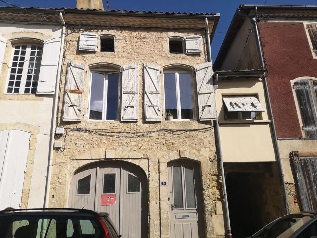 À vendre, Vic Fezensac, Gers: maison de ville lumineuse avec. 98m² Vic Fezensac