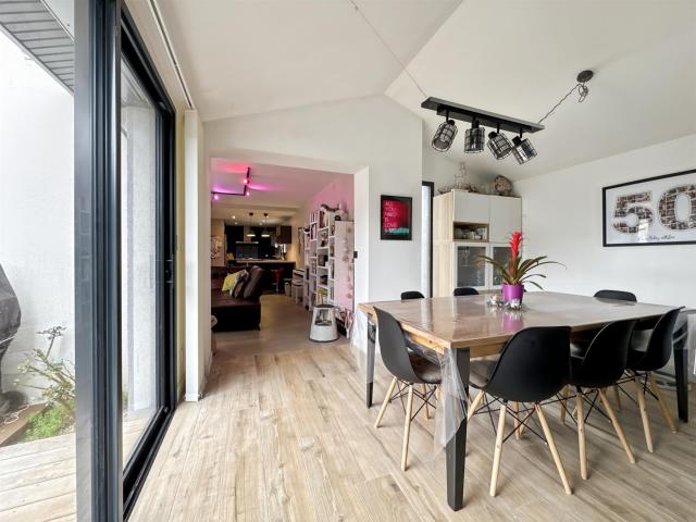 À vendre Villa 7 pièces de 150 m2 à Neuville sur Saône 150m² Neuville sur Saône