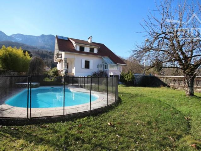 A VENDRE VILLA 9P 185 M2 CHAPAREILLAN 38530