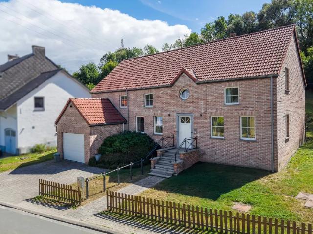 à vendre Villa Court Saint Étienne
