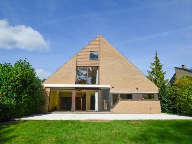à vendre Villa La Louvière Rue Peintre L. Devos