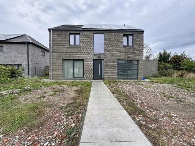 à vendre Villa Luingne