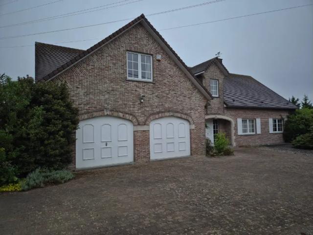 à vendre Villa Mont sur Marchienne Rue Emile Servais