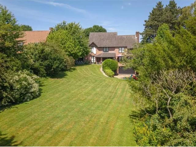à vendre Villa Ophain Bois Seigneur Isaac