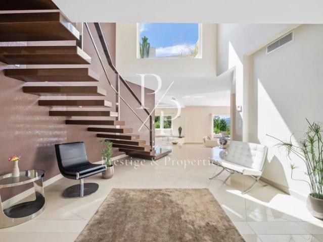 A vendre Villa provençale 6 chambres Domaine sécurisée Mougins