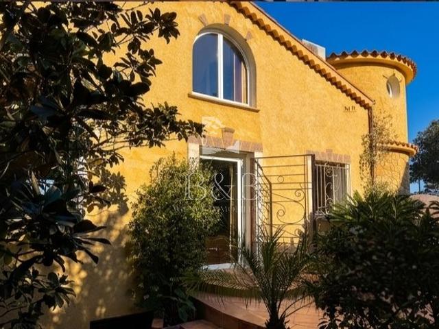 À vendre Villa Saint Raphaël Piscine Double garage. 173m² Saint Raphaël