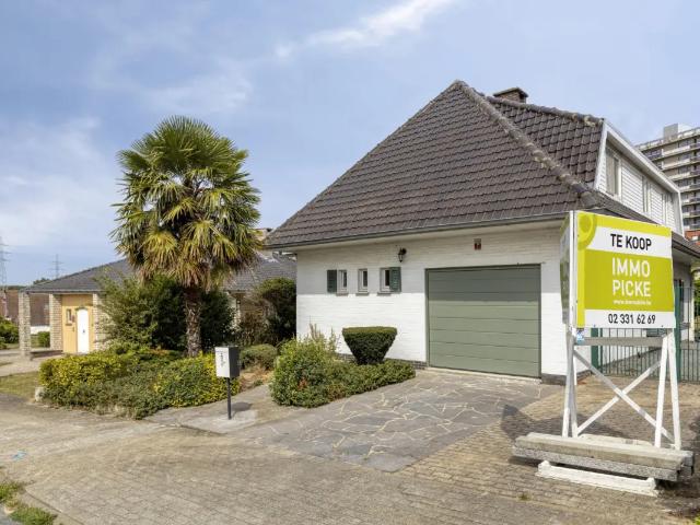 à vendre Villa Sint Pieters Leeuw Begoniastraat