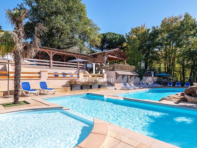 A VENDRE Village Loisir de 14 Gîtes avec deux maisons d'habitations LARZAC SURFACE HABITABLE 906 m2